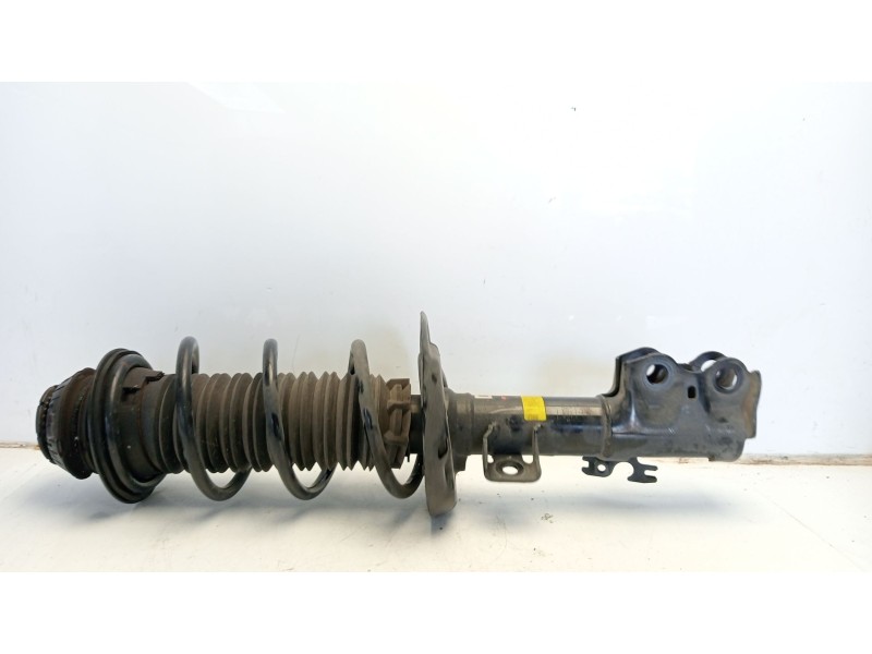 Recambio de amortiguador delantero izquierdo para toyota yaris active referencia OEM IAM 48520K0090  