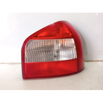 PILOTO TRASERO DERECHO 8L0945096B 