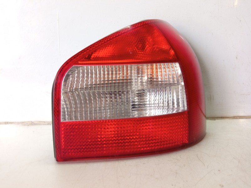 Recambio de piloto trasero derecho para audi a3 (8l) 1.9 tdi referencia OEM IAM 8L0945096B  