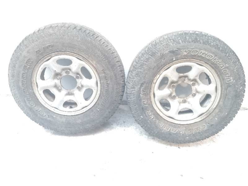 Recambio de juego llantas para nissan terrano/terrano.ii (r20) 2.7 turbodiesel referencia OEM IAM 403000F001  