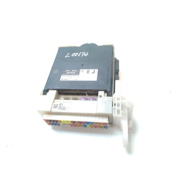 CAJA RELES / FUSIBLES 82730F4010 89221F4120 