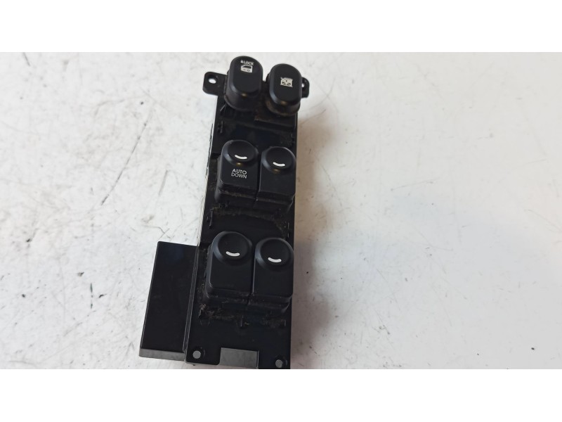 Recambio de mando elevalunas delantero izquierdo para hyundai i30 classic referencia OEM IAM 935702L010  