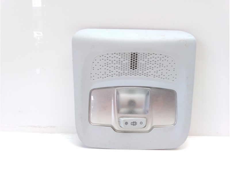 Recambio de luz interior para peugeot 208 1.4 hdi fap referencia OEM IAM 9674441377  