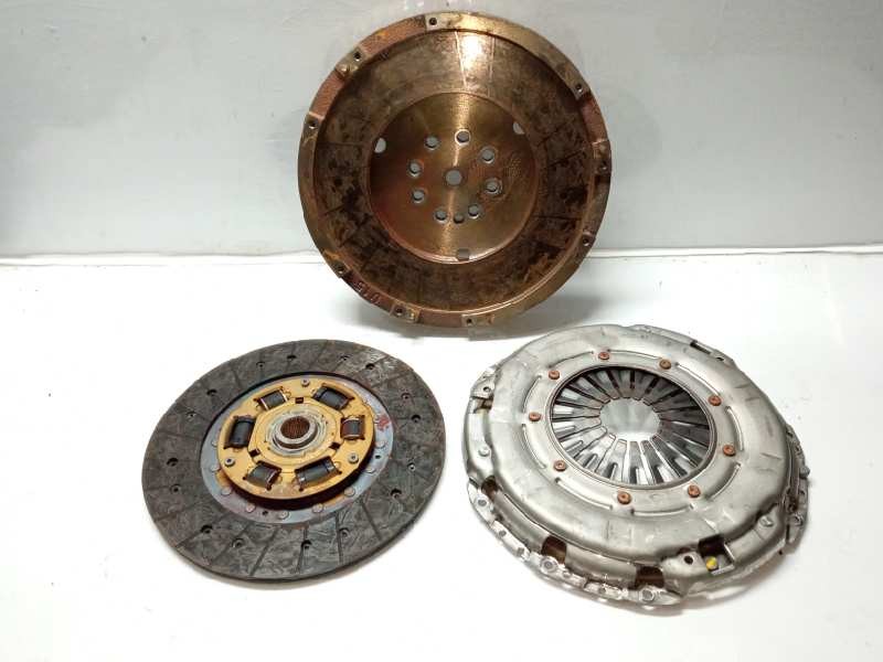 Recambio de kit embrague para hyundai matrix (fc) 1.5 crdi 16v gls referencia OEM IAM HDC87 HD116 