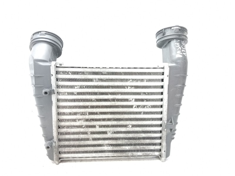 Recambio de intercooler para volkswagen passat berlina (3b3) advance referencia OEM IAM 8D0145805C  