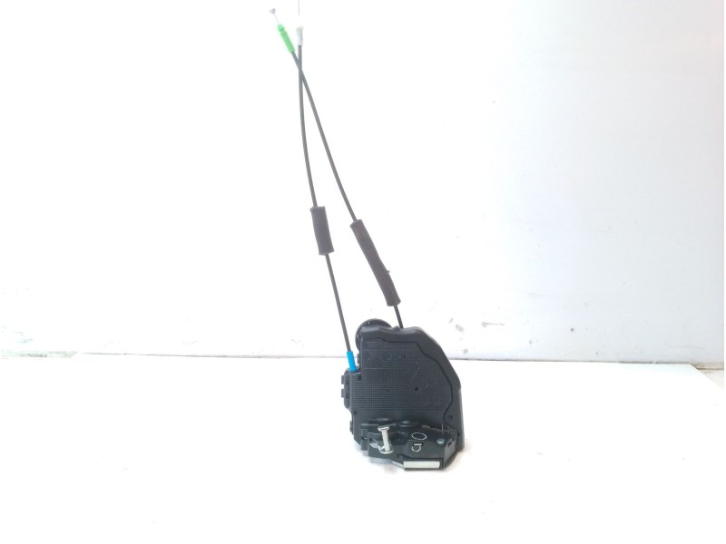 Recambio de cerradura puerta trasera izquierda para toyota corolla (e21) referencia OEM IAM 6906002580  