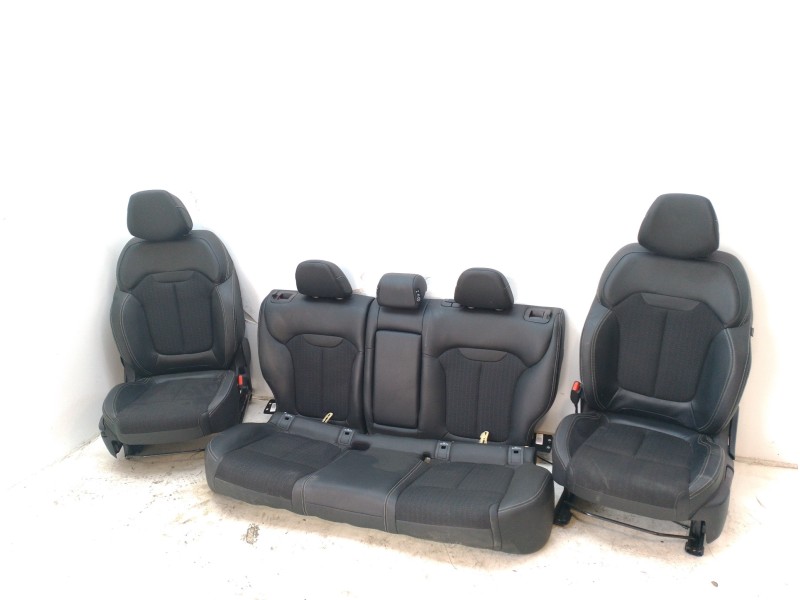 Recambio de juego asientos completo para renault kadjar bose edition referencia OEM IAM 876701593R  