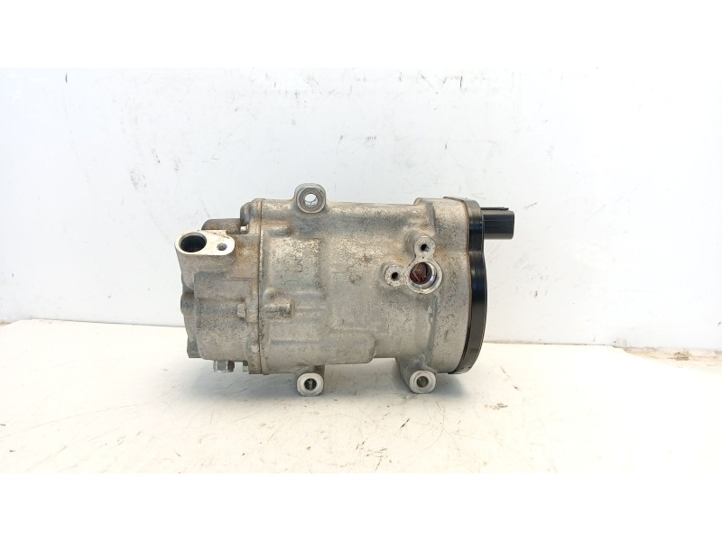 Recambio de compresor aire acondicionado para toyota rav4 referencia OEM IAM 8837033050  