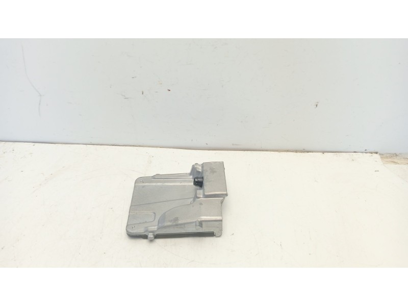 Recambio de modulo electronico para toyota corolla (e21) referencia OEM IAM 8646C12010  