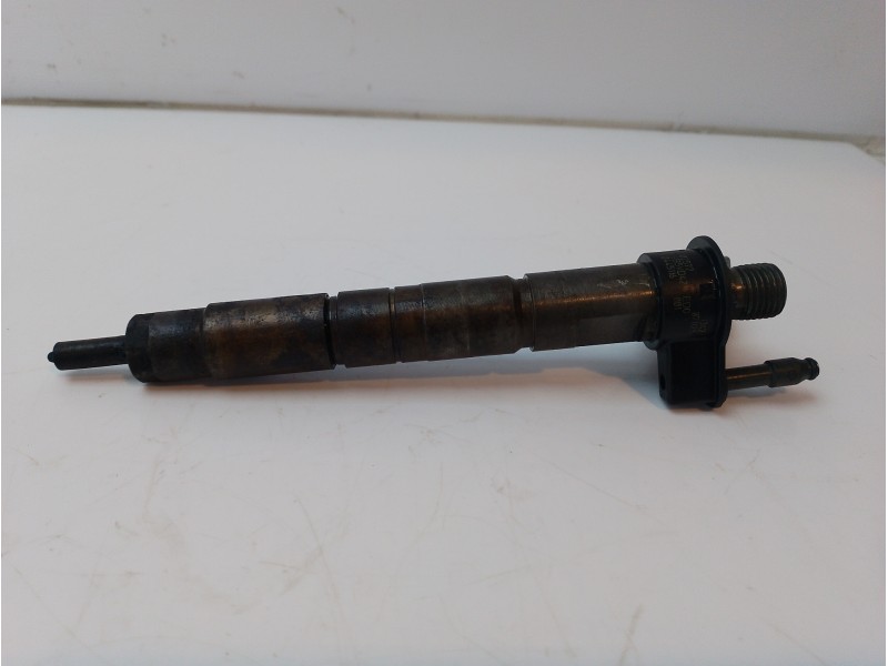 Recambio de inyector para bmw serie 3 berlina (e90) 320d referencia OEM IAM 13537797877 02572 