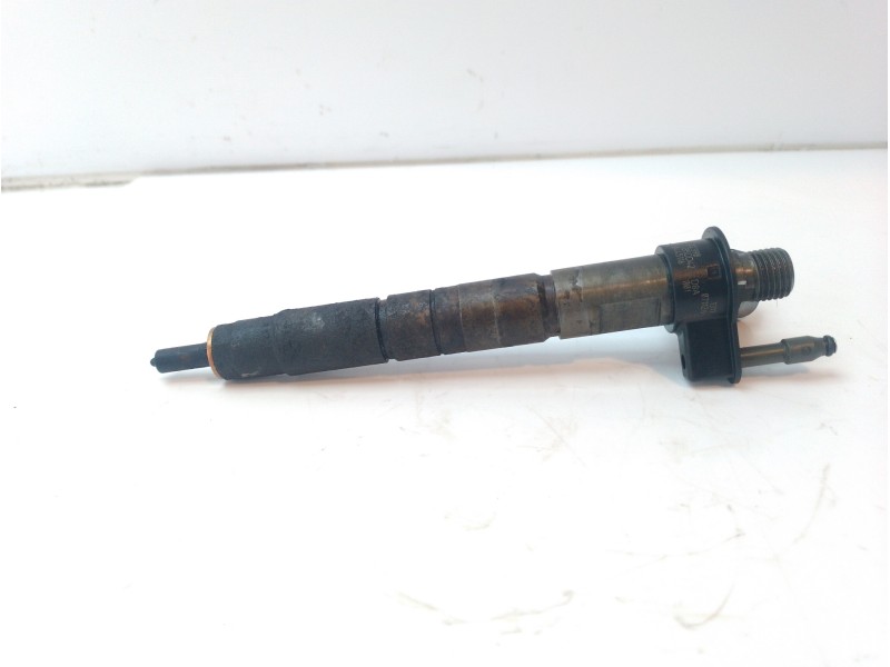 Recambio de inyector para bmw serie 3 berlina (e90) 320d referencia OEM IAM 13537809190 02390 