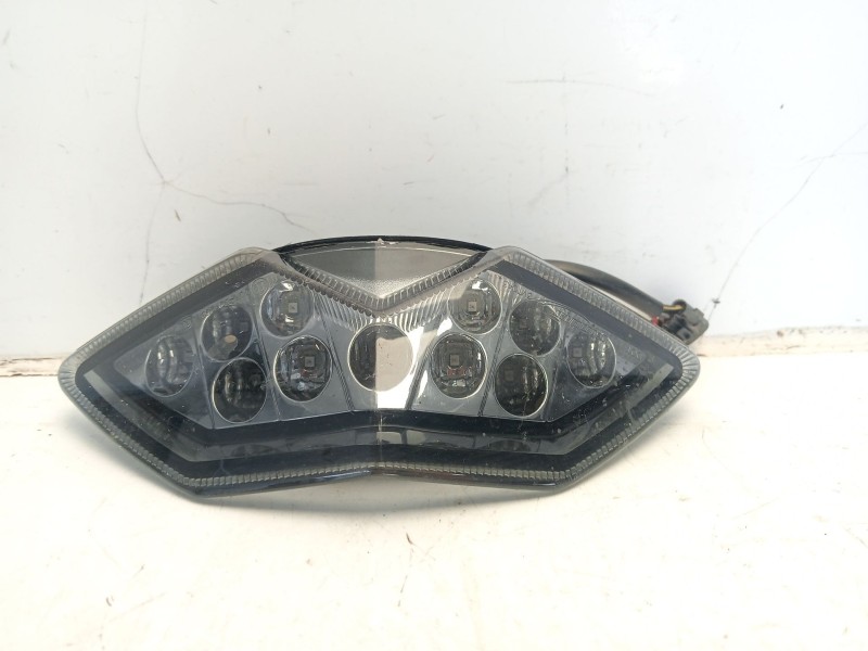 Recambio de luz central de freno para kawasaki versys 650 referencia OEM IAM 230250348  
