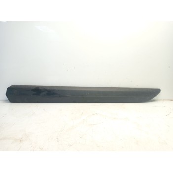 MOLDURA INFERIOR PUERTA DELANTERA IZQUIERDA SU001A4215 