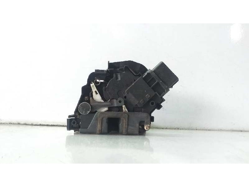 Recambio de cerradura puerta delantera izquierda para ford focus berlina (cap) ambiente (d) referencia OEM IAM 3M5AR21813EP  