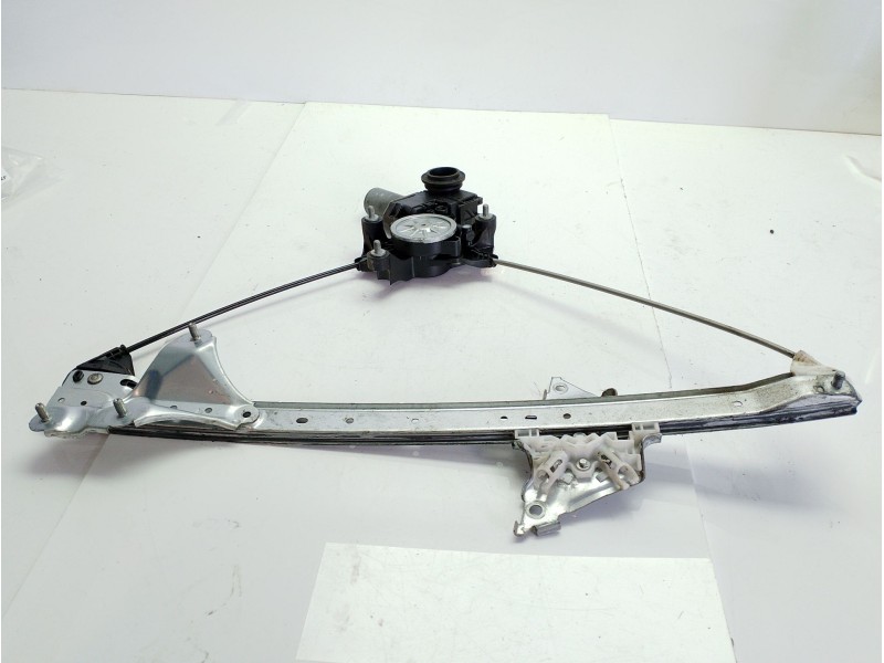 Recambio de elevalunas delantero izquierdo para toyota rav4 referencia OEM IAM 8572042130  0620205511
