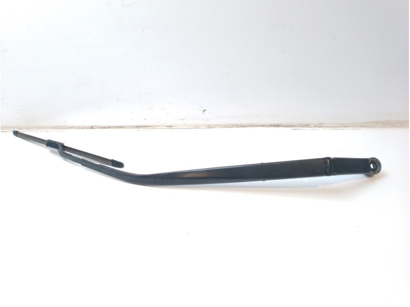 Recambio de brazo limpia delantero izquierdo para toyota c-hr referencia OEM IAM 85221F4010  