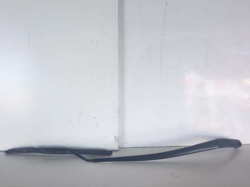 Recambio de brazo limpia delantero derecho para toyota rav 4 advance hybrid referencia OEM IAM 8521142140  