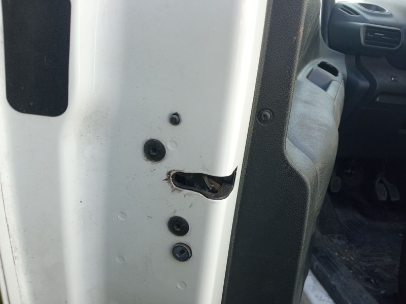 Recambio de cerradura puerta delantera izquierda para toyota proace verso referencia OEM IAM SU001A9682  