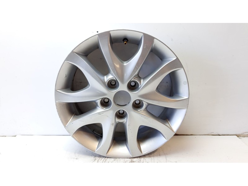 Recambio de llanta para hyundai i30cw 1.6 crdi cat referencia OEM IAM 529102L210  