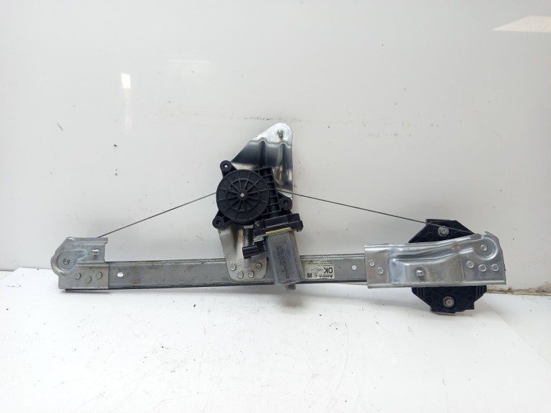 Recambio de elevalunas delantero derecho para dacia sandero referencia OEM IAM 807209299R  