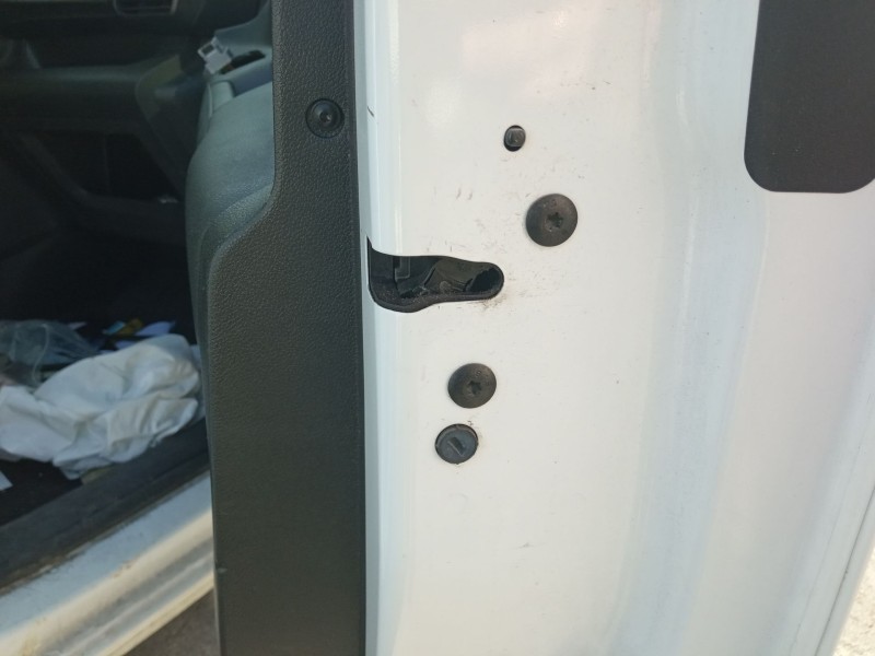 Recambio de cerradura puerta delantera derecha para toyota proace verso referencia OEM IAM SU001A9681  
