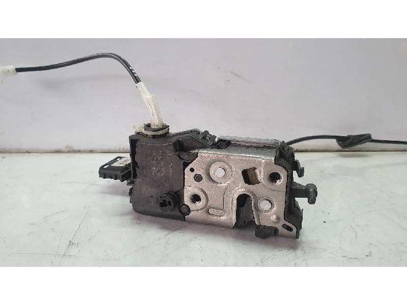 Recambio de cerradura puerta trasera izquierda para peugeot 308 referencia OEM IAM 567165  