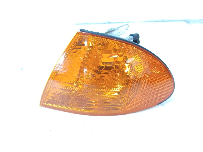 Recambio de piloto delantero izquierdo para bmw serie 3 berlina (e46) referencia OEM IAM 63136902769  0311328001 / 1315106140