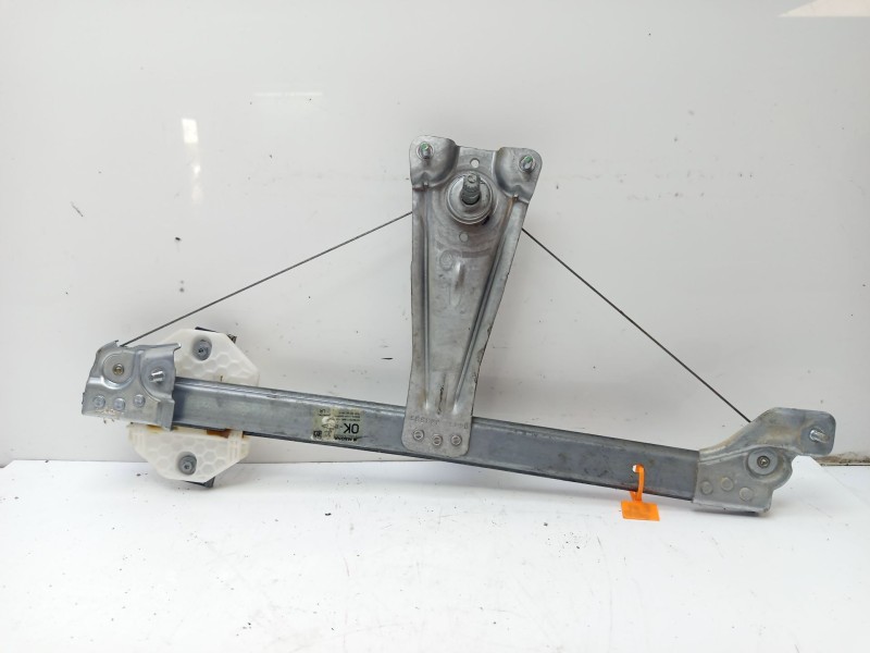 Recambio de elevalunas trasero izquierdo para dacia sandero referencia OEM IAM 827217198R  
