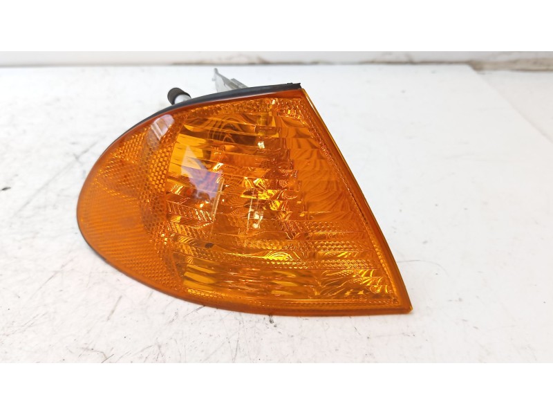 Recambio de piloto delantero derecho para bmw serie 3 berlina (e46) referencia OEM IAM 63136902766  0311328002 / 1315106141