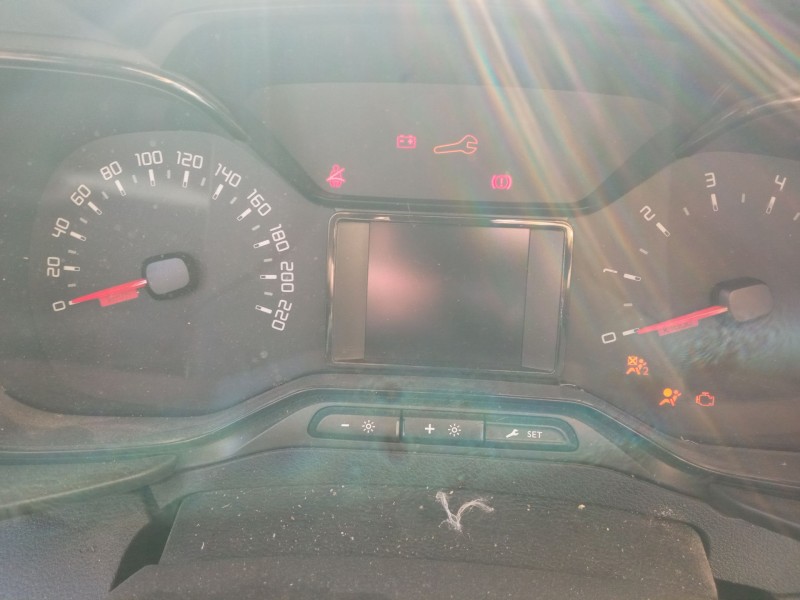 Recambio de cuadro instrumentos para toyota proace verso referencia OEM IAM SU001B2311  