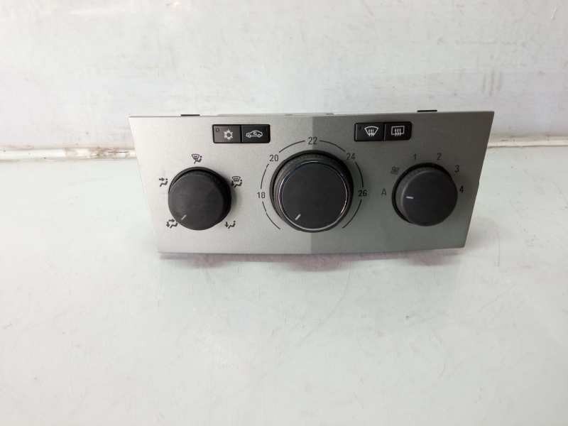 Recambio de mando calefaccion / aire acondicionado para opel astra gtc cosmo referencia OEM IAM 13261826 90151312 