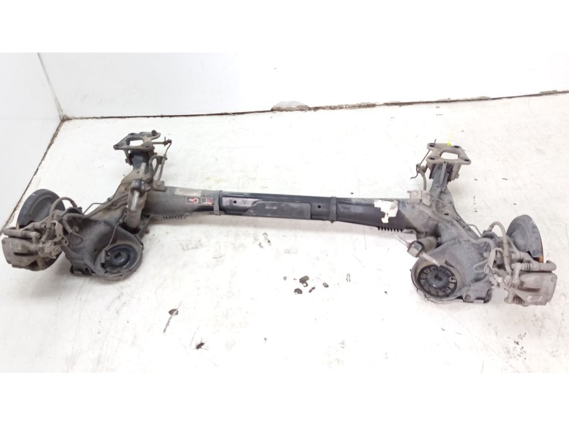 Recambio de puente trasero para toyota proace verso referencia OEM IAM SU001B0748 SU001B0959 