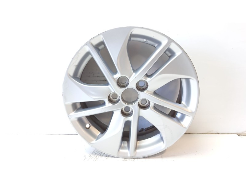 Recambio de llanta para toyota yaris referencia OEM IAM 42611K0030  
