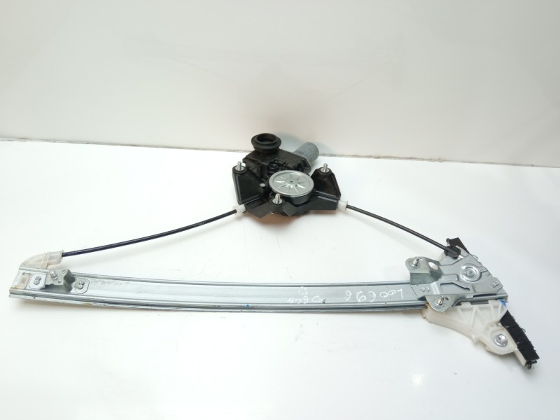 Recambio de elevalunas delantero derecho para toyota yaris active referencia OEM IAM 85710K0020  