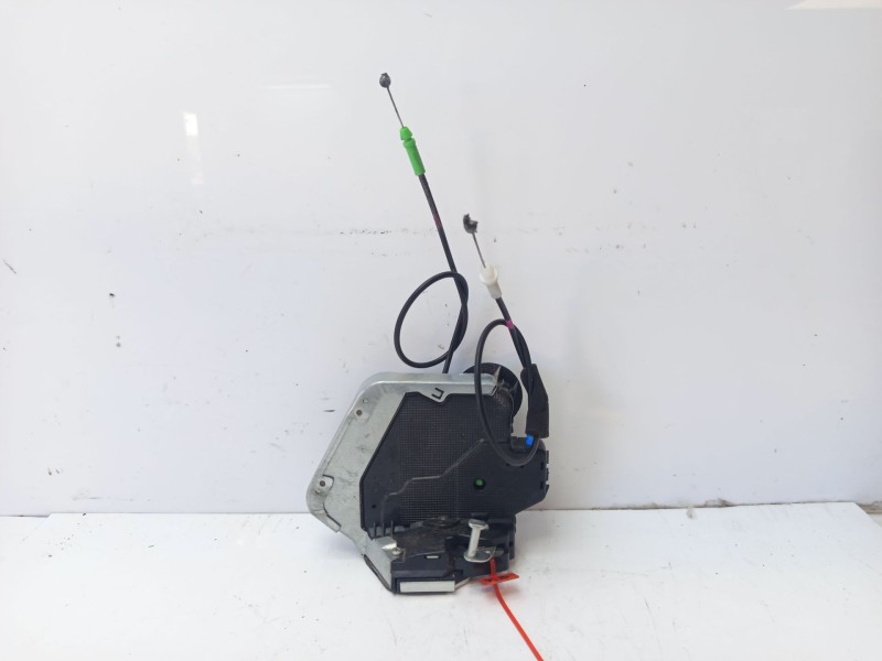 Recambio de cerradura puerta trasera derecha para lexus nx 300h 2wd referencia OEM IAM 6905012410  