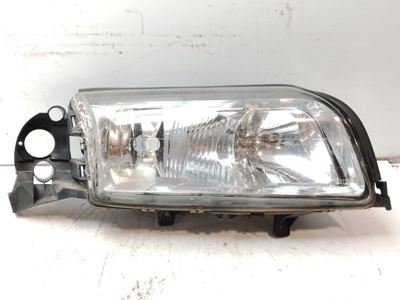 Recambio de faro derecho para volvo s80 berlina 2.4 (103kw) referencia OEM IAM 8693560 30744498 8662856 / 89006405