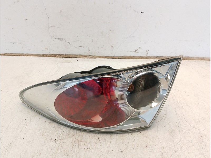 Recambio de piloto trasero derecho para mazda 6 hatchback (gg) 2.0 di (gg14) referencia OEM IAM GJ6A51150E  