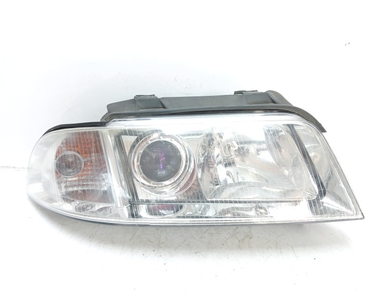 Recambio de faro derecho para audi a4 berlina (b5) 1.9 tdi referencia OEM IAM 8D0941029AK  