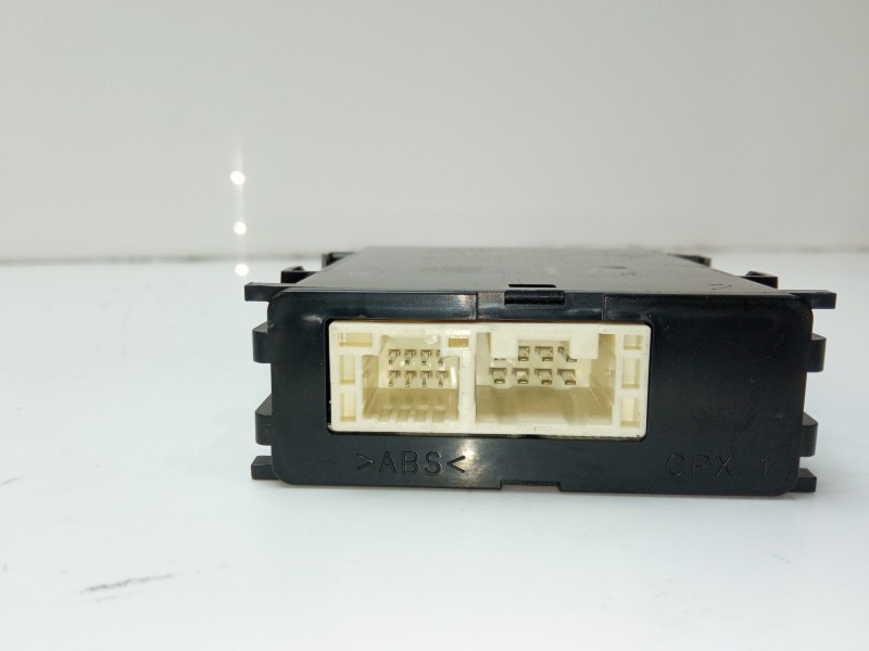 Recambio de modulo electronico para toyota yaris active referencia OEM IAM 8594052100 2360000220 