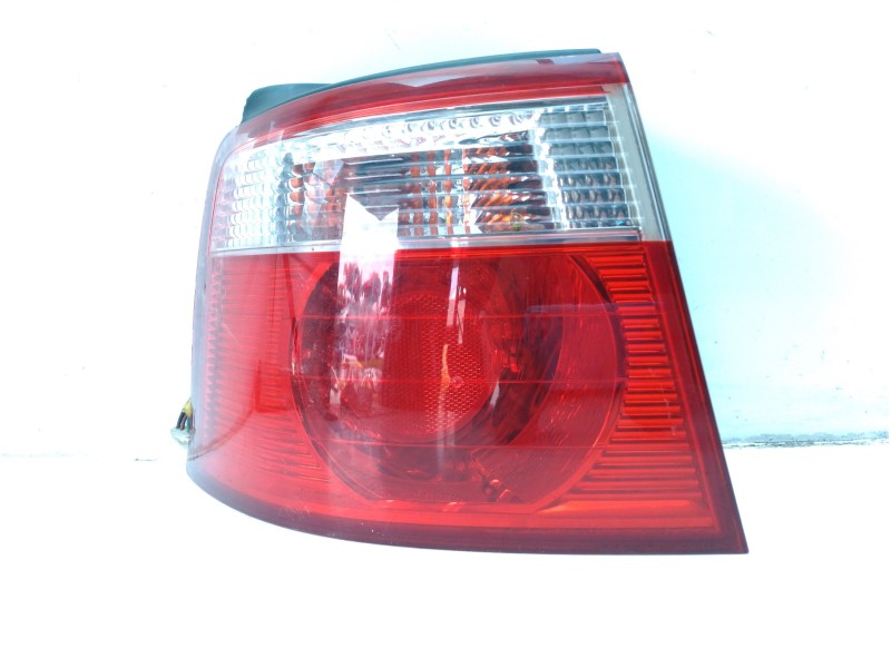 Recambio de piloto trasero izquierdo para kia carens 2.0 turbodiesel cat referencia OEM IAM K2JB51160  