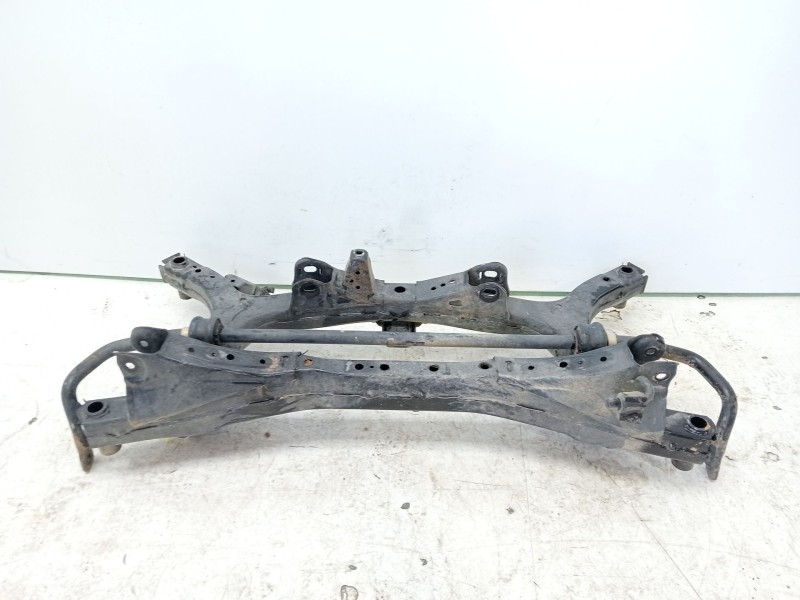 Recambio de puente trasero para toyota c-hr referencia OEM IAM 51206F4013  