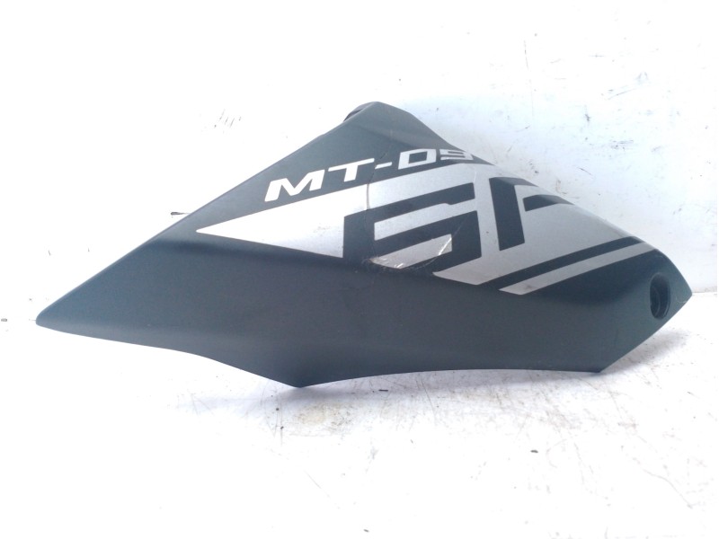 Recambio de moldura para yamaha mt-09 (7.2013) mt-09 referencia OEM IAM BS22137W00P0  