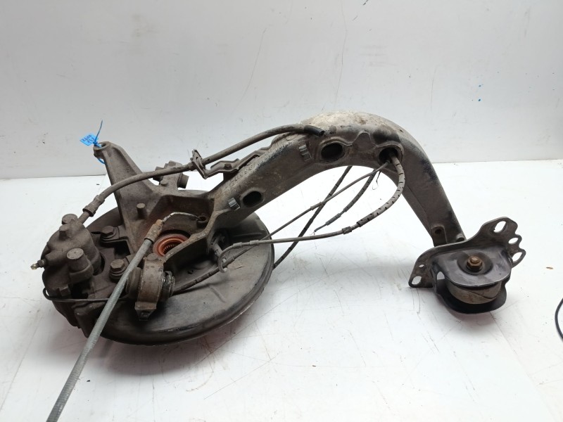Recambio de mangueta trasera derecha para bmw 3 (e46) 320 d referencia OEM IAM 33326774778  