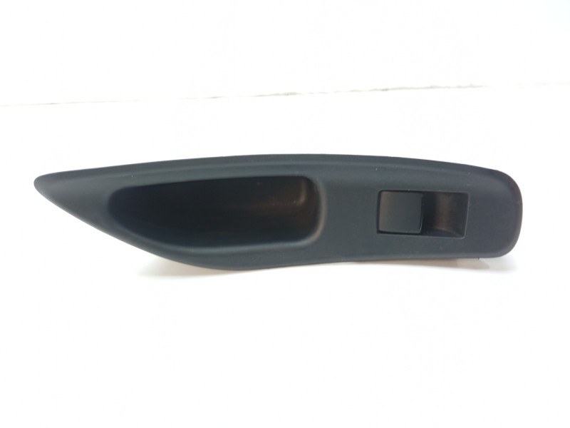 Recambio de mando elevalunas trasero izquierdo para toyota yaris active referencia OEM IAM 74272K0090C1 74272K0090 3561W133D