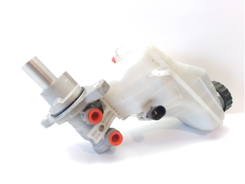Recambio de bomba freno para opel corsa e 120 aniversario ecoflex referencia OEM IAM 39086987  