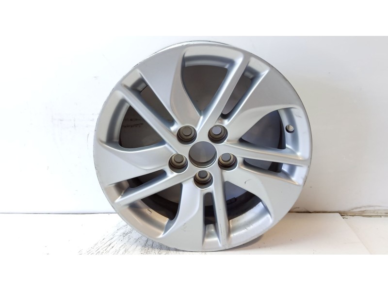 Recambio de llanta para toyota yaris referencia OEM IAM 42611K0030  