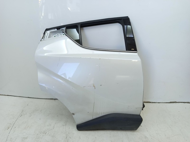 Recambio de puerta trasera derecha para toyota c-hr referencia OEM IAM 67003F4010  